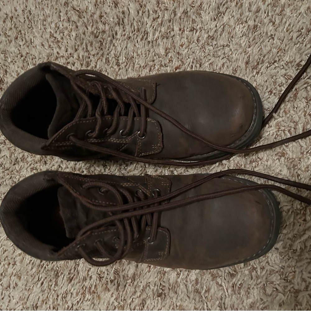 Nunn Bush brown size eight shoes